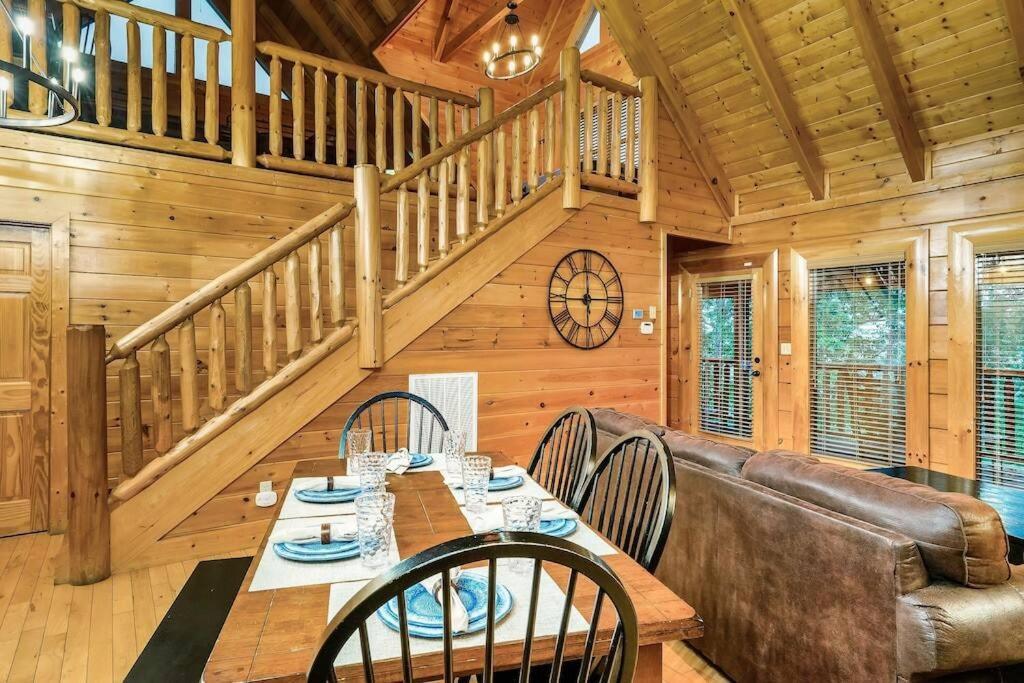Cabin-N-Smokys! Indoor Resort Pool Views Hot Tub Game Room Sevierville Bagian luar foto