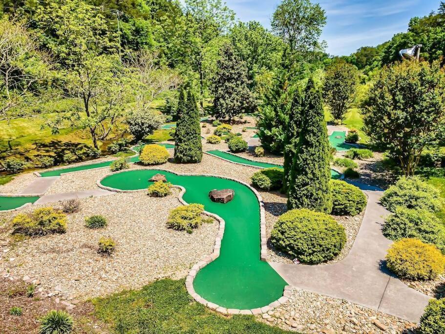 Cabin-N-Smokys! Indoor Resort Pool Views Hot Tub Game Room Sevierville Bagian luar foto